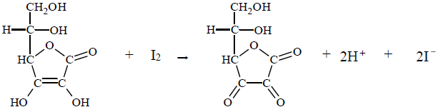 Image 45 - Zawartość kwasu askorbinowego w próbce wyznacza się na podstawie stechiometrii jego reakcji z jodem. Do roztworu zawierającego nieznaną ilość kwasu askorbinowego i niewielką ilość skrobi dodaje się kroplami roztwór jodu w roztworze jodku potasu. Stężenie roztworu jodu musi być dokładnie znane, a jego objętość – mierzona. Mówimy, że roztwór kwasu askorbinowego miareczkuje się roztworem jodu. Dopóki kwas askorbinowy jest obecny w roztworze, zachodzi reakcja, którą można w uproszczeniu opisać równaniem:
